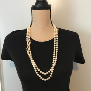 Vintage S.A.L. Faux Pearl Necklace